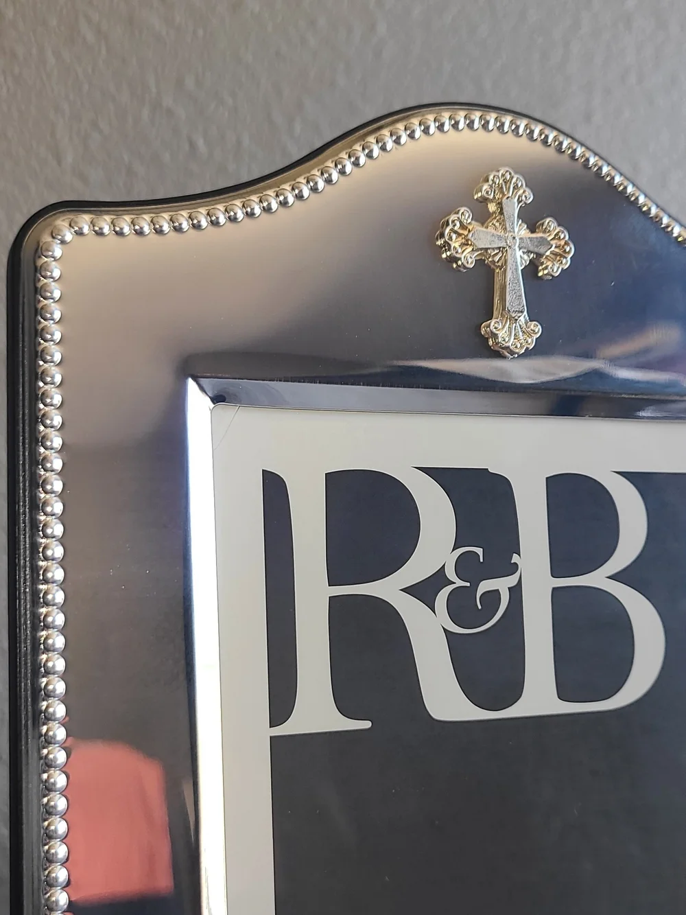 Reed & Barton Silver Beaded Cross 5x7 Picture Frame...... New in Orginal Box